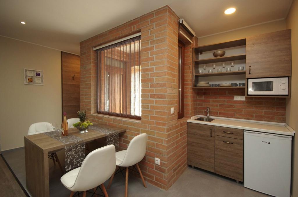 Mosoly Deluxe Apartman Gyula Eksteriør billede
